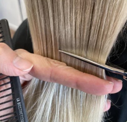 Taglio capelli da asciutti